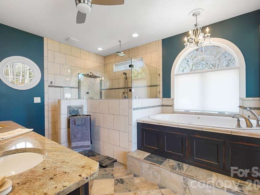 8320 Catawba Cove Drive, Belmont, NC 28012.  MLS# CAR4356566, YatesRealty ID 4776. 