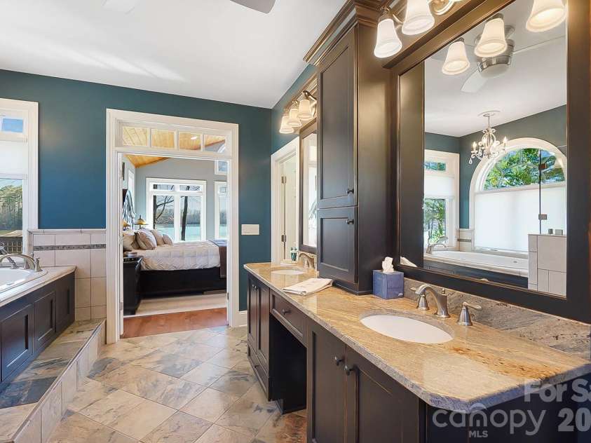 8320 Catawba Cove Drive, Belmont, NC 28012.  MLS# CAR4356566, YatesRealty ID 4776. 