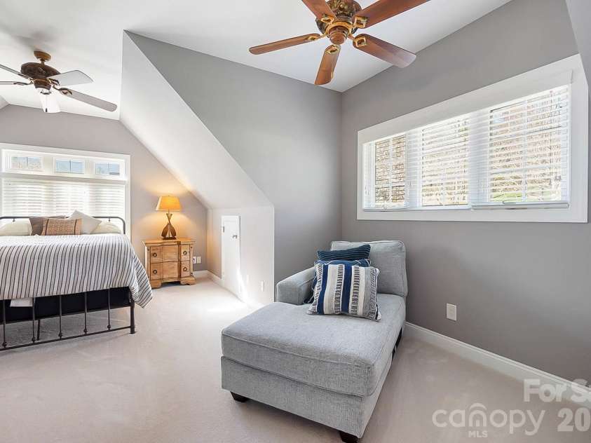 8320 Catawba Cove Drive, Belmont, NC 28012.  MLS# CAR4356566, YatesRealty ID 4776. 