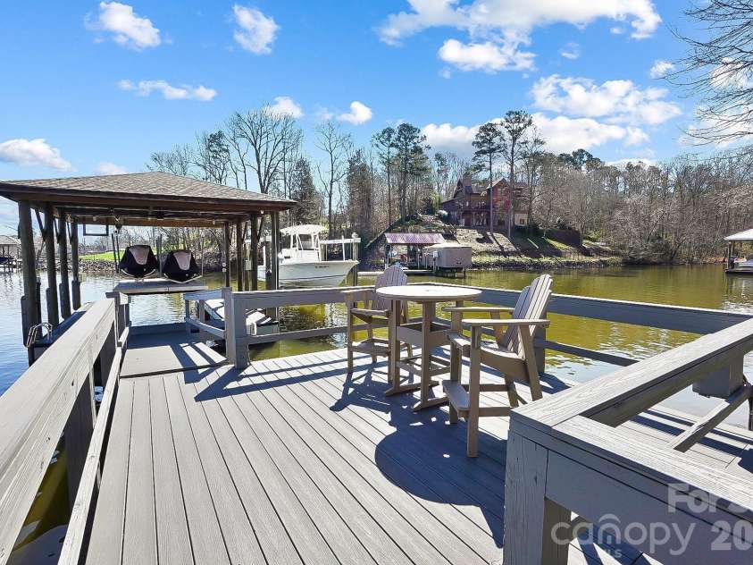 8320 Catawba Cove Drive, Belmont, NC 28012.  MLS# CAR4356566, YatesRealty ID 4776. 