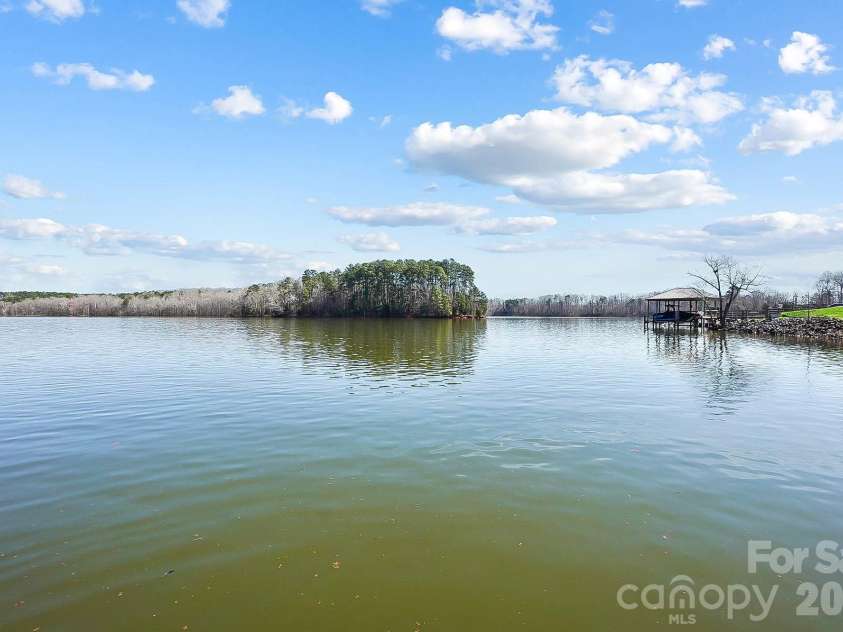 8320 Catawba Cove Drive, Belmont, NC 28012.  MLS# CAR4356566, YatesRealty ID 4776. 