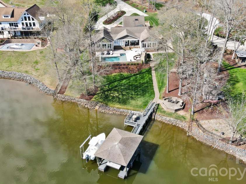 8320 Catawba Cove Drive, Belmont, NC 28012.  MLS# CAR4356566, YatesRealty ID 4776. 