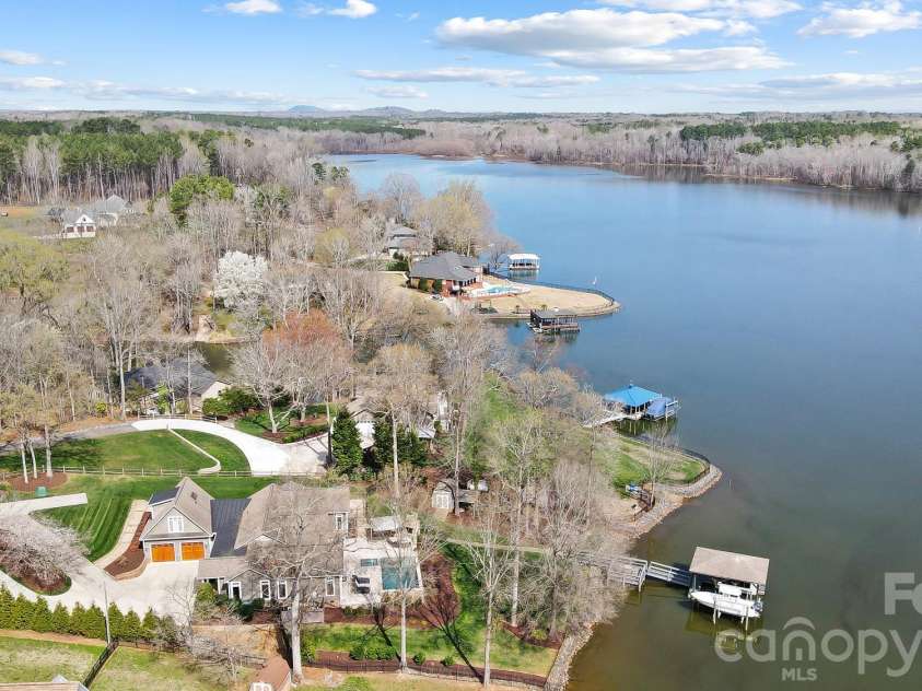 8320 Catawba Cove Drive, Belmont, NC 28012.  MLS# CAR4356566, YatesRealty ID 4776. 