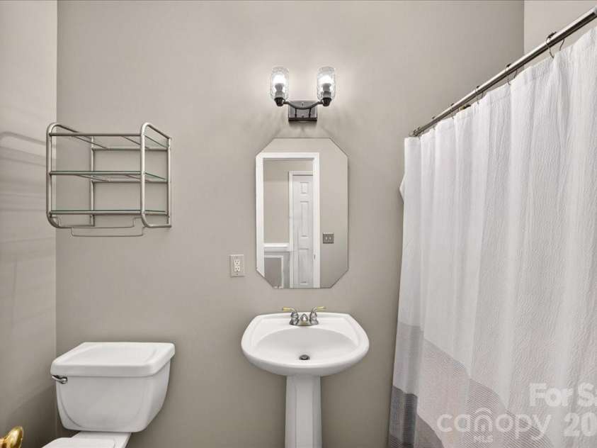 6200 Greengate Lane, Waxhaw, NC 28173.  MLS# CAR4419296, YatesRealty ID 47760. 