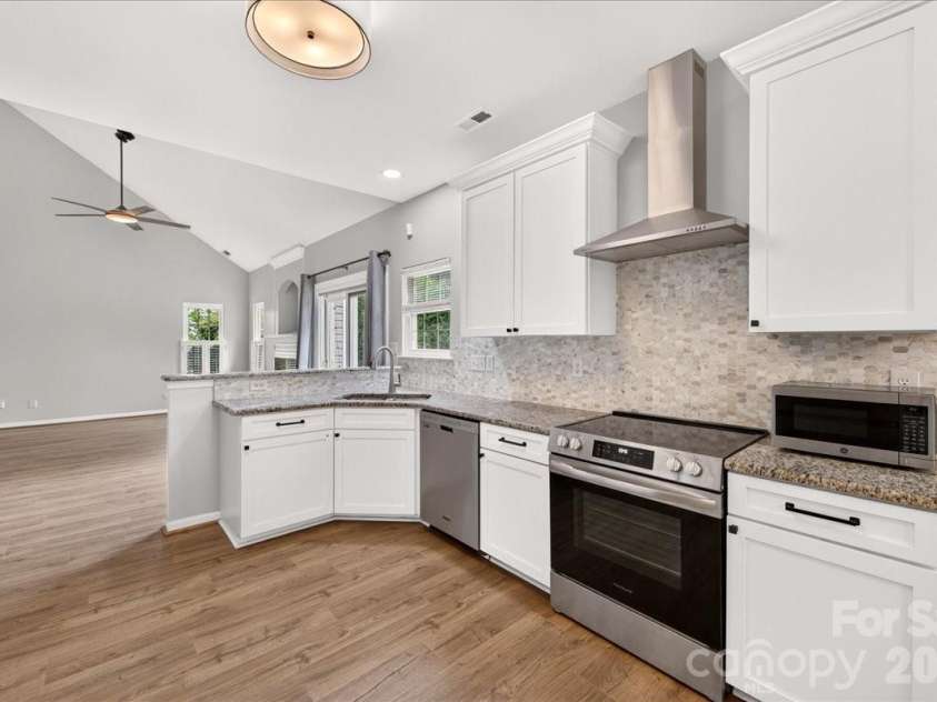 6200 Greengate Lane, Waxhaw, NC 28173.  MLS# CAR4419296, YatesRealty ID 47760. 