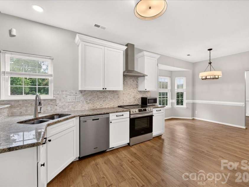 6200 Greengate Lane, Waxhaw, NC 28173.  MLS# CAR4419296, YatesRealty ID 47760. 
