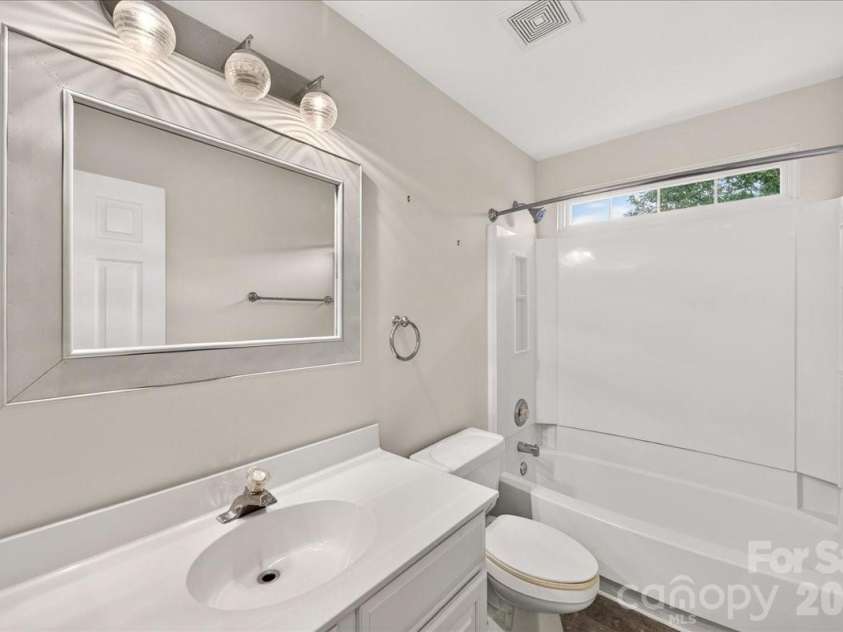 6200 Greengate Lane, Waxhaw, NC 28173.  MLS# CAR4419296, YatesRealty ID 47760. 