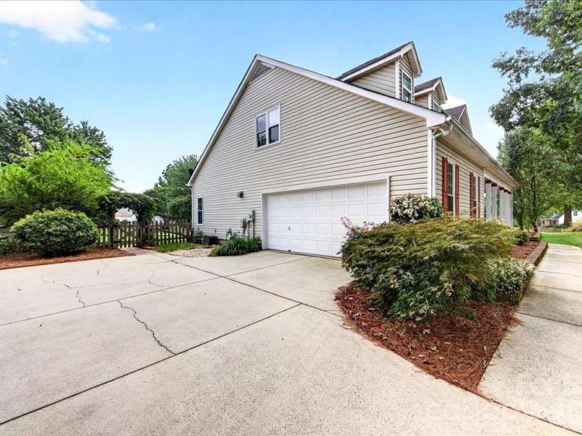 6200 Greengate Lane, Waxhaw, NC 28173.  MLS# CAR4419296, YatesRealty ID 47760. 