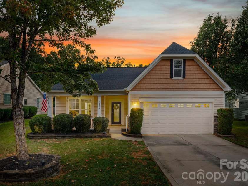 14918 Brotherly Lane, Charlotte, NC 28278.  MLS# CAR4417944, YatesRealty ID 47761. 