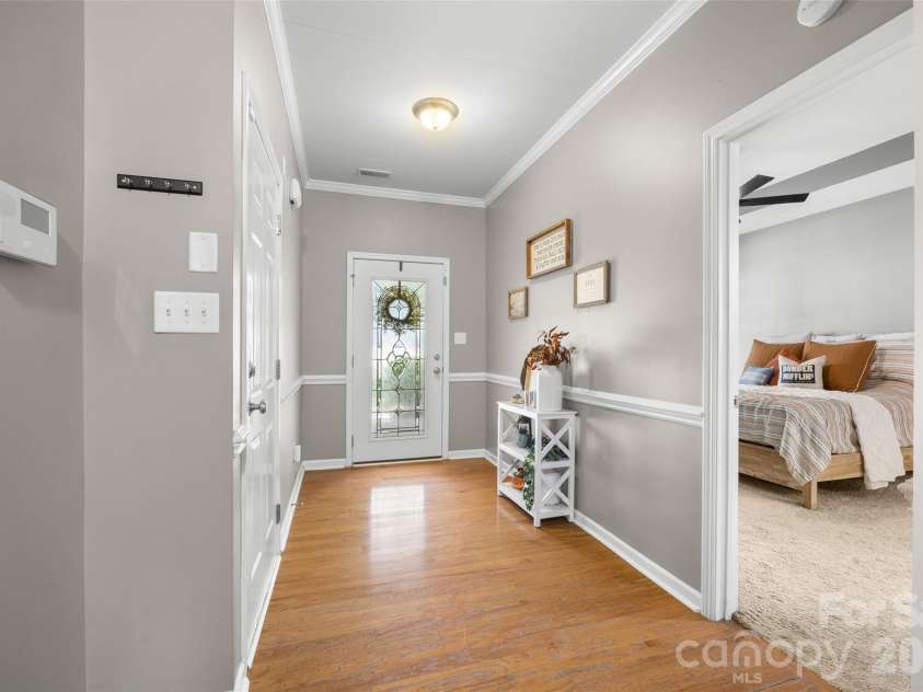 14918 Brotherly Lane, Charlotte, NC 28278.  MLS# CAR4417944, YatesRealty ID 47761. 