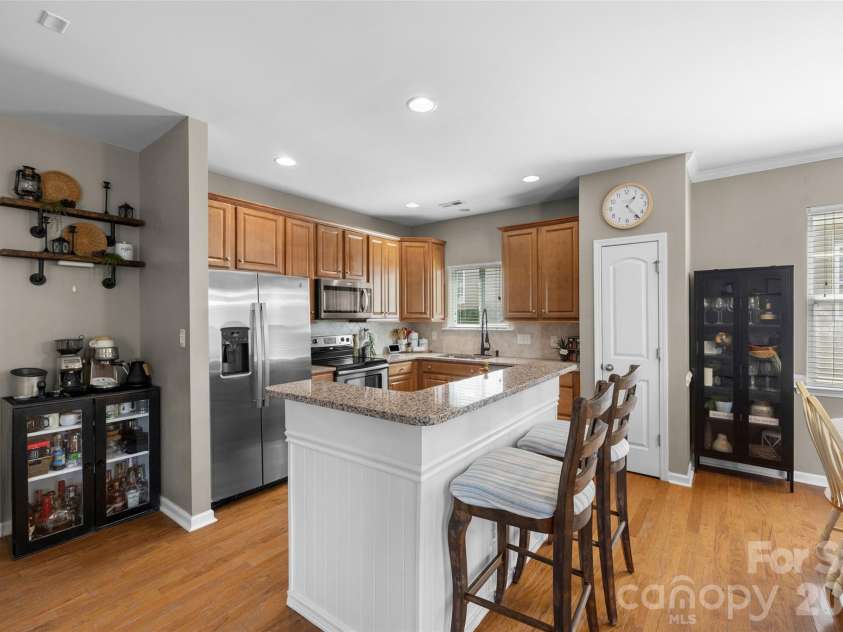 14918 Brotherly Lane, Charlotte, NC 28278.  MLS# CAR4417944, YatesRealty ID 47761. 