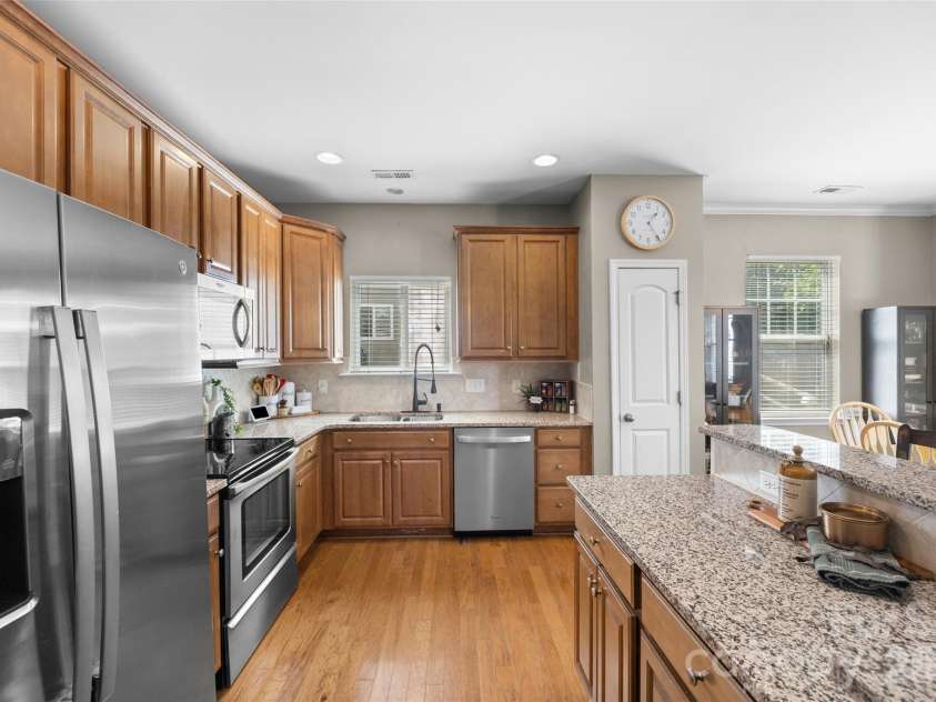 14918 Brotherly Lane, Charlotte, NC 28278.  MLS# CAR4417944, YatesRealty ID 47761. 