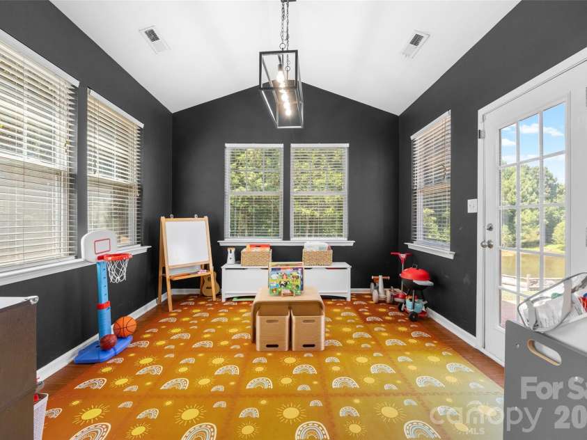 14918 Brotherly Lane, Charlotte, NC 28278.  MLS# CAR4417944, YatesRealty ID 47761. 