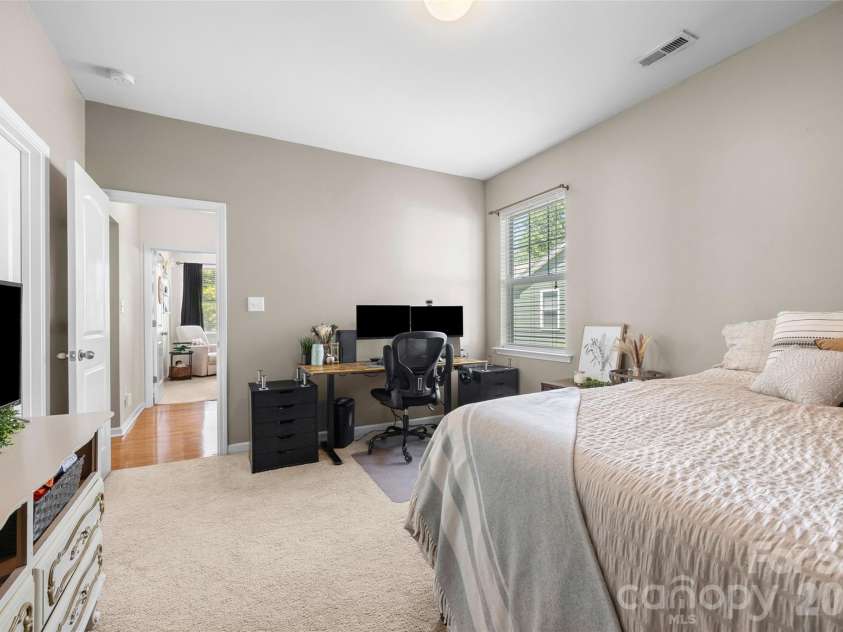 14918 Brotherly Lane, Charlotte, NC 28278.  MLS# CAR4417944, YatesRealty ID 47761. 