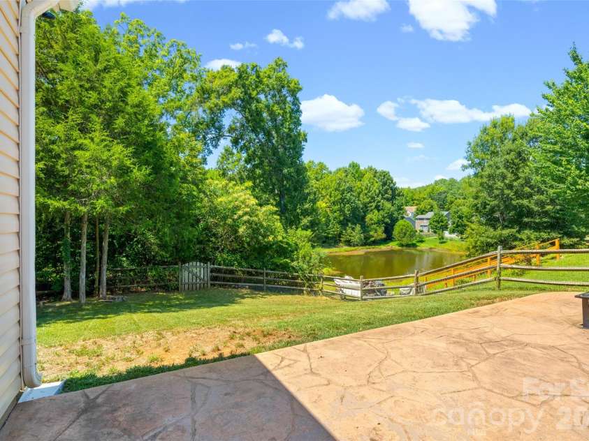 14918 Brotherly Lane, Charlotte, NC 28278.  MLS# CAR4417944, YatesRealty ID 47761. 