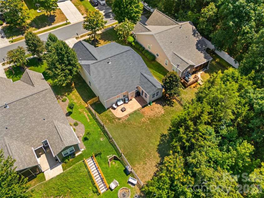 14918 Brotherly Lane, Charlotte, NC 28278.  MLS# CAR4417944, YatesRealty ID 47761. 