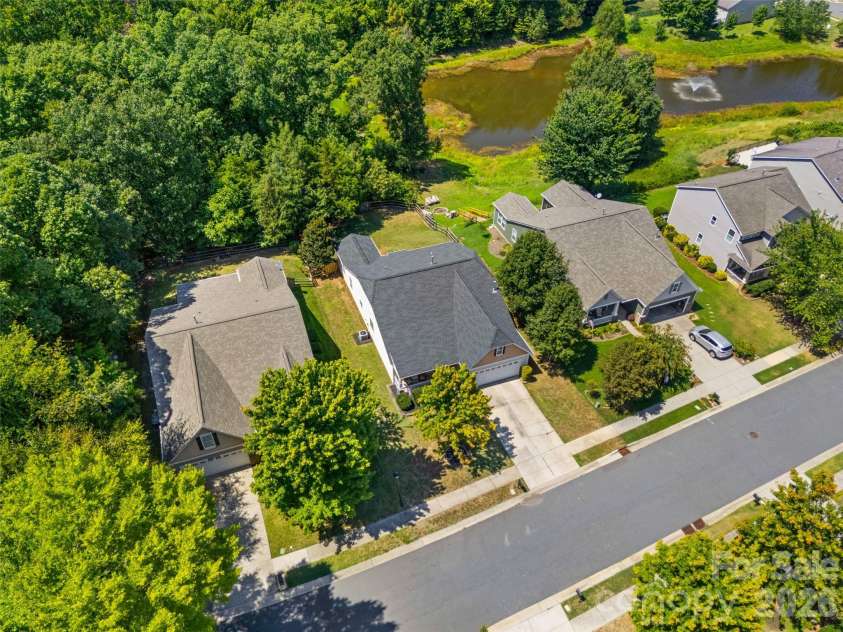14918 Brotherly Lane, Charlotte, NC 28278.  MLS# CAR4417944, YatesRealty ID 47761. 