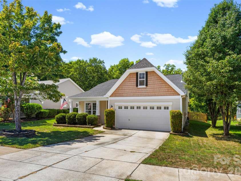 14918 Brotherly Lane, Charlotte, NC 28278.  MLS# CAR4417944, YatesRealty ID 47761. 