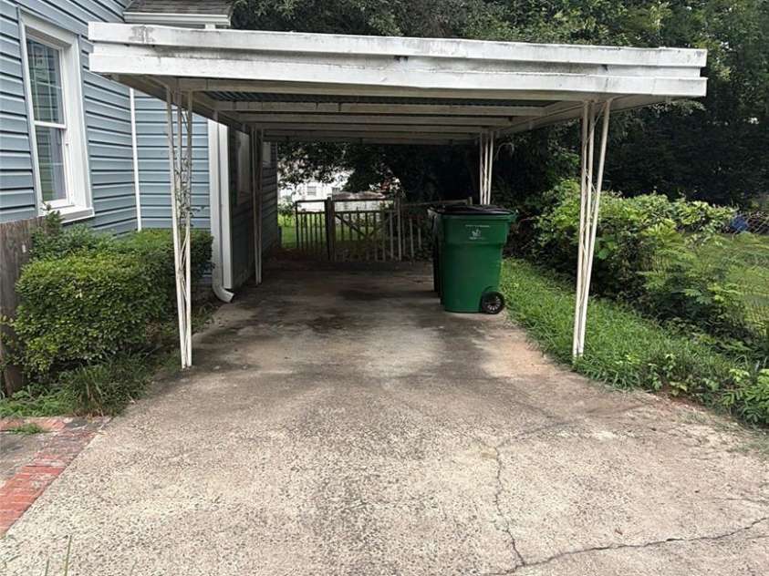 1009 Woodside Avenue, Charlotte, NC 28205.  MLS# CAR4416850, YatesRealty ID 47767. 