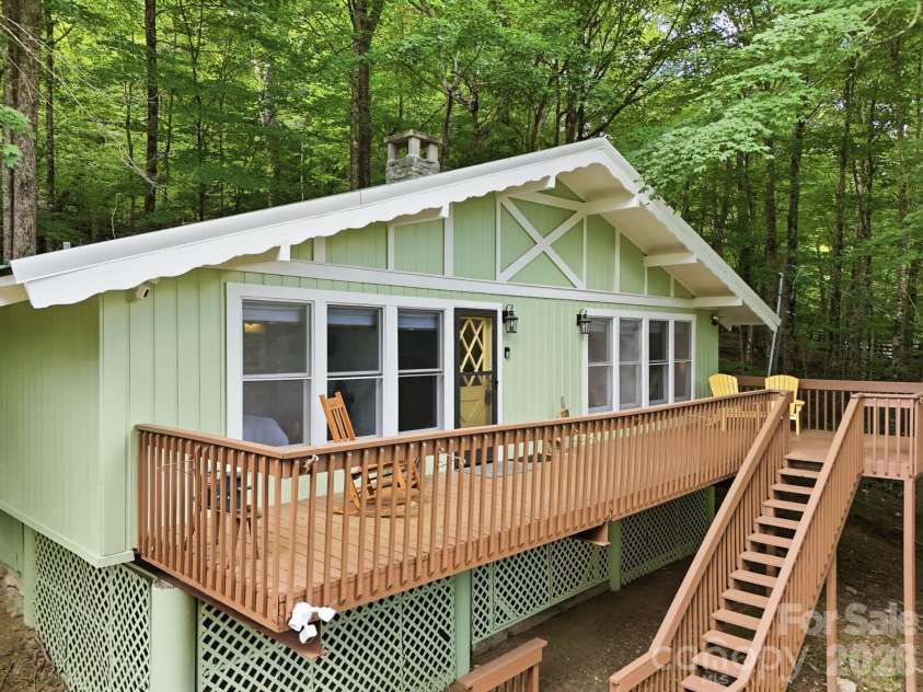 242 Charter Hills Road, Beech Mountain, NC 28604.  MLS# CAR4419611, YatesRealty ID 47769. 