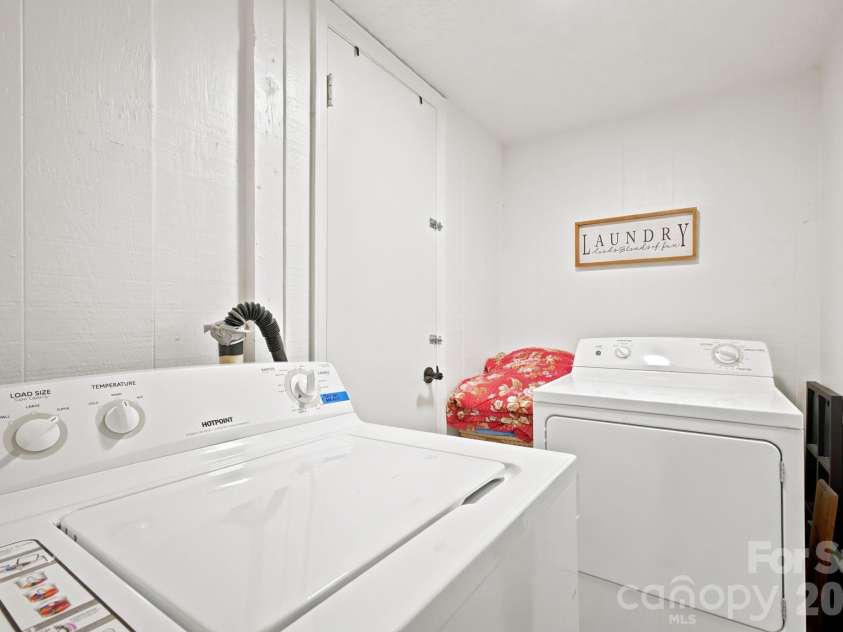 242 Charter Hills Road, Beech Mountain, NC 28604.  MLS# CAR4419611, YatesRealty ID 47769. 