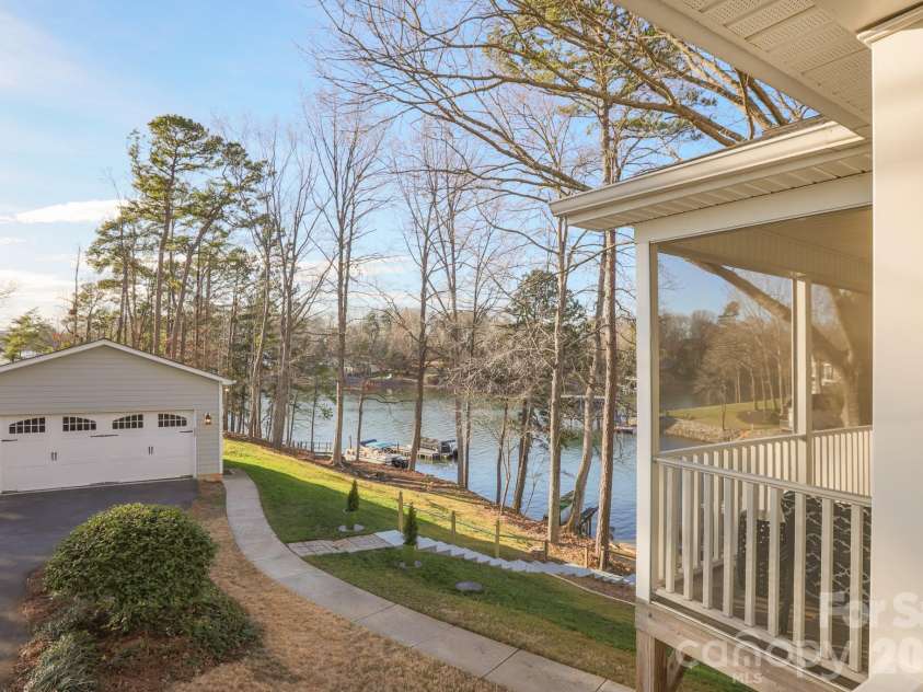 114 Newark Lane, Mooresville, NC 28117.  MLS# CAR4337366, YatesRealty ID 4777. 