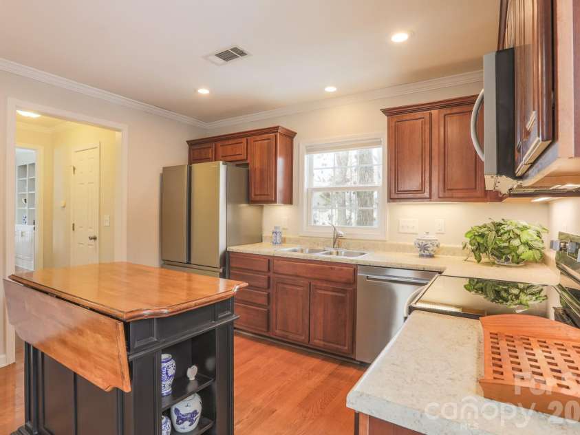 114 Newark Lane, Mooresville, NC 28117.  MLS# CAR4337366, YatesRealty ID 4777. 