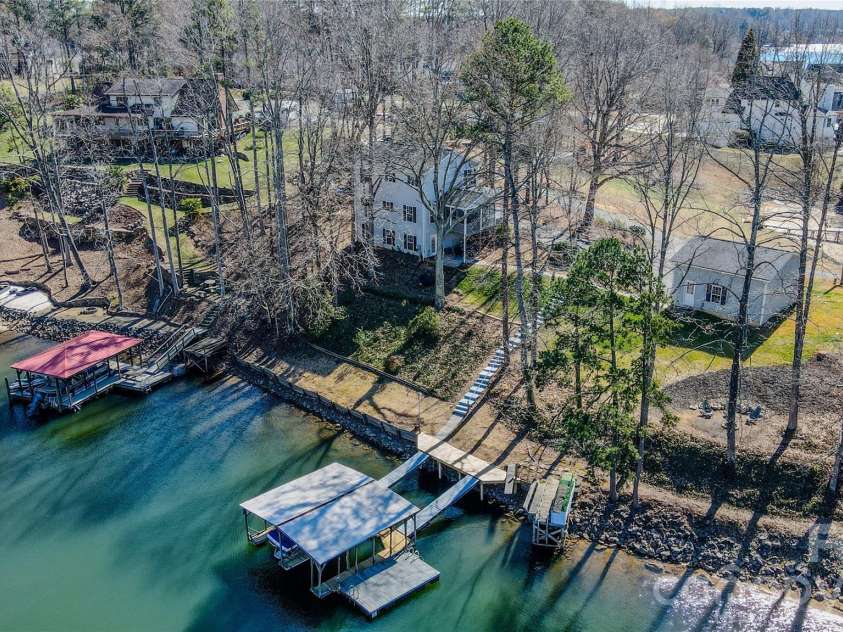 114 Newark Lane, Mooresville, NC 28117.  MLS# CAR4337366, YatesRealty ID 4777. 