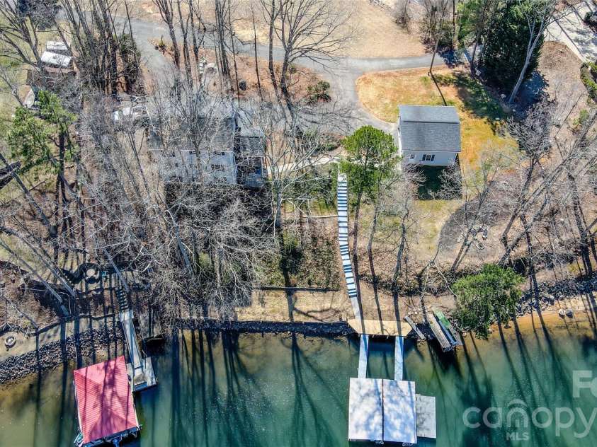 114 Newark Lane, Mooresville, NC 28117.  MLS# CAR4337366, YatesRealty ID 4777. 