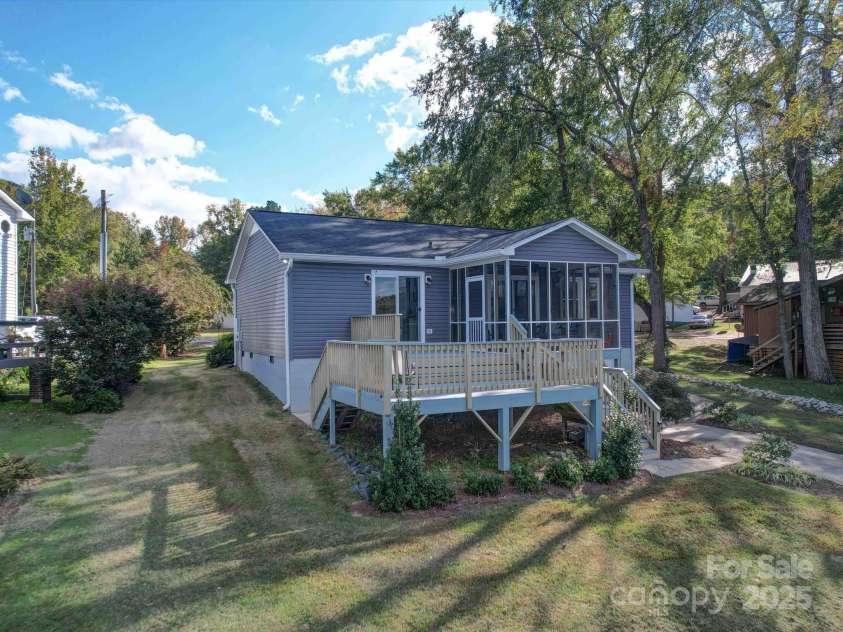 22 Garden Spot Lane, Camden, SC 29020.  MLS# CAR4193307, YatesRealty ID 4777. 