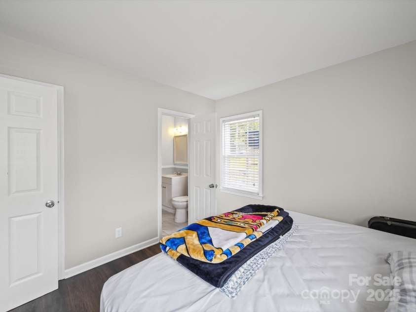 7335 Meadowdale Lane, Charlotte, NC 28212.  MLS# CAR4291836, YatesRealty ID 4777. 