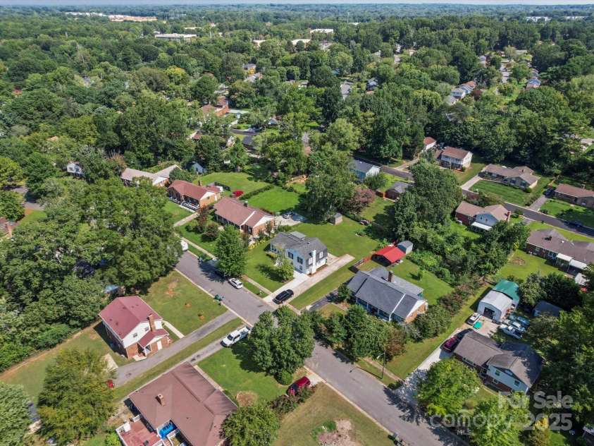 7335 Meadowdale Lane, Charlotte, NC 28212.  MLS# CAR4291836, YatesRealty ID 4777. 
