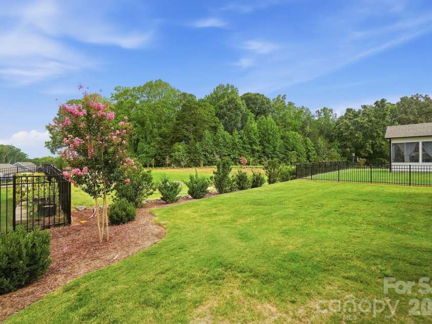 109 Dunlavin Way, Mooresville, NC 28115.  MLS# CAR4417987, YatesRealty ID 47770. 