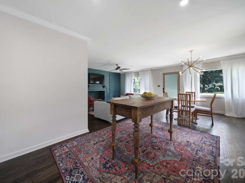 3335 Dunaire Drive, Charlotte, NC 28205.  MLS# CAR4419256, YatesRealty ID 47772. 