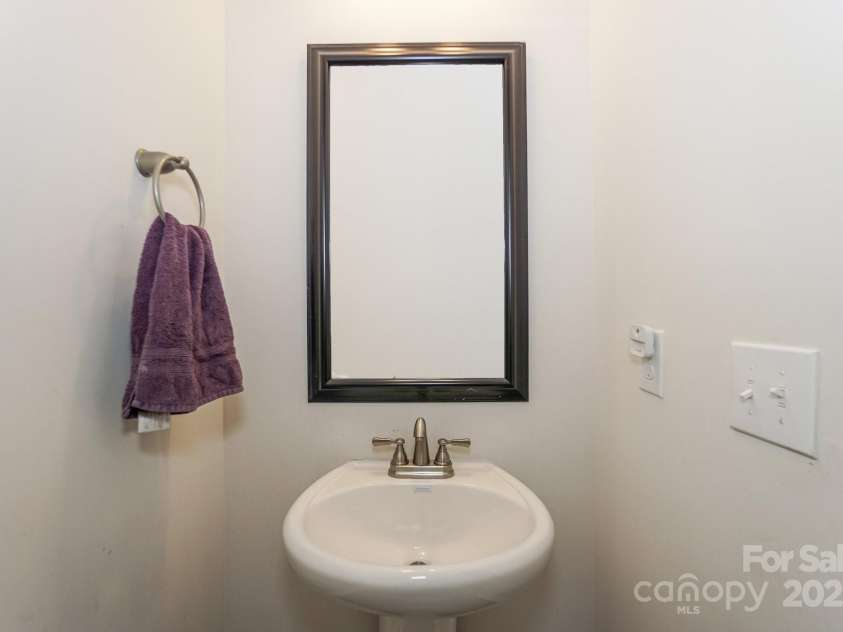 3800 Yorkshire Place, Sherrills Ford, NC 28682.  MLS# CAR4320294, YatesRealty ID 47773. Half bath main level