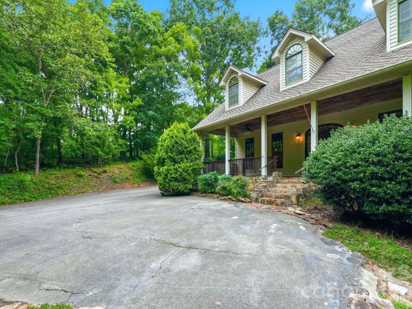 721 Canterbury Road, Kings Mountain, NC 28086.  MLS# CAR4410865, YatesRealty ID 47773. 