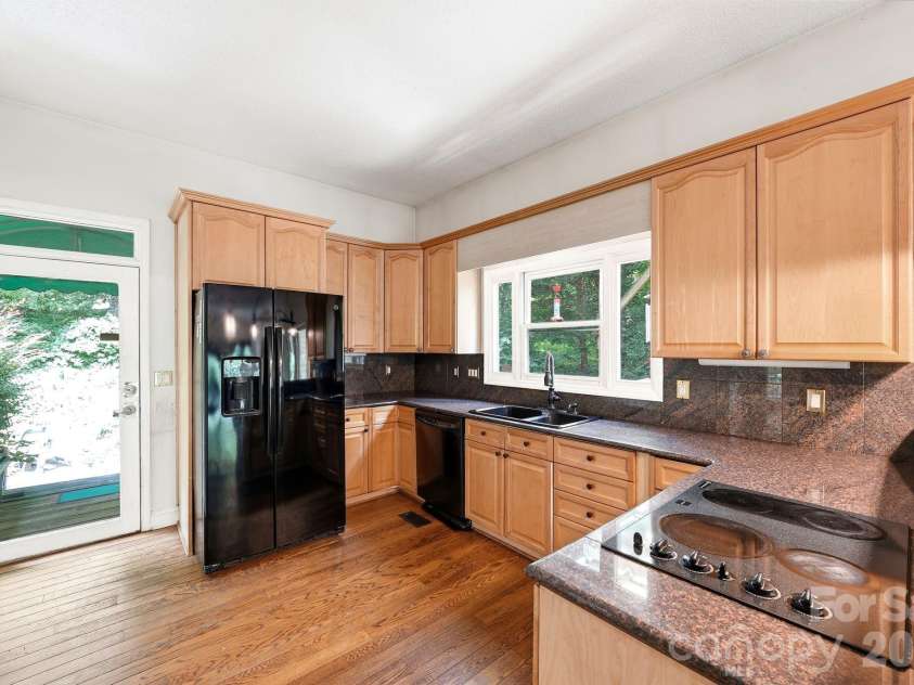 721 Canterbury Road, Kings Mountain, NC 28086.  MLS# CAR4410865, YatesRealty ID 47773. 