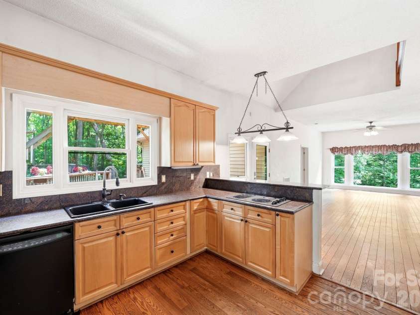 721 Canterbury Road, Kings Mountain, NC 28086.  MLS# CAR4410865, YatesRealty ID 47773. 