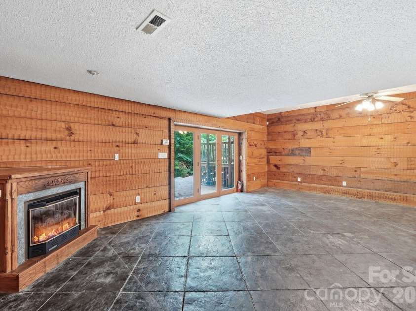 721 Canterbury Road, Kings Mountain, NC 28086.  MLS# CAR4410865, YatesRealty ID 47773. 