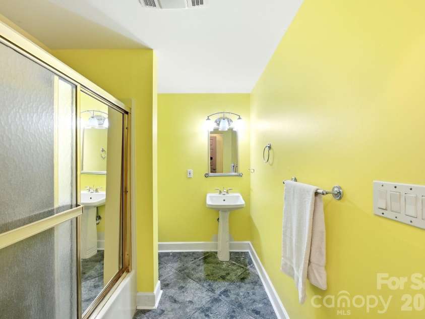 721 Canterbury Road, Kings Mountain, NC 28086.  MLS# CAR4410865, YatesRealty ID 47773. 