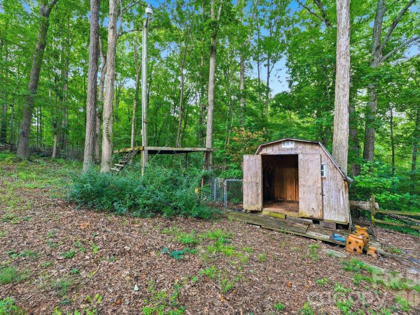 721 Canterbury Road, Kings Mountain, NC 28086.  MLS# CAR4410865, YatesRealty ID 47773. 