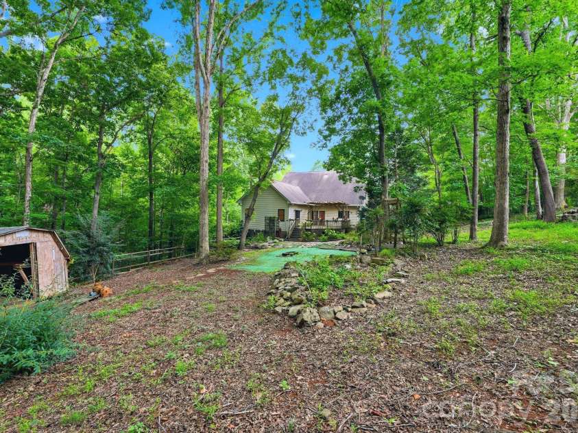 721 Canterbury Road, Kings Mountain, NC 28086.  MLS# CAR4410865, YatesRealty ID 47773. 