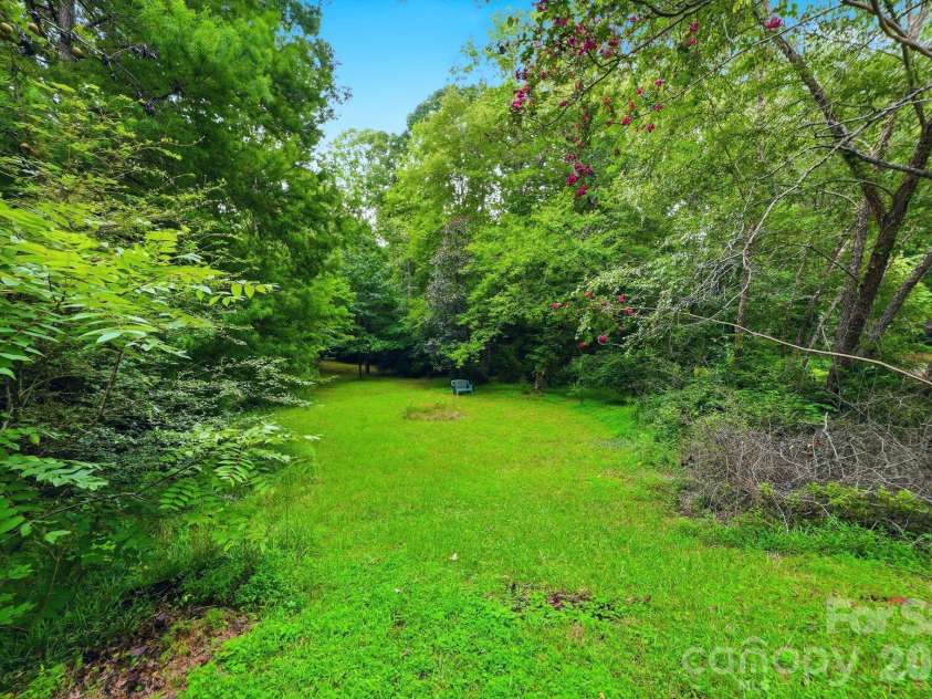 721 Canterbury Road, Kings Mountain, NC 28086.  MLS# CAR4410865, YatesRealty ID 47773. 
