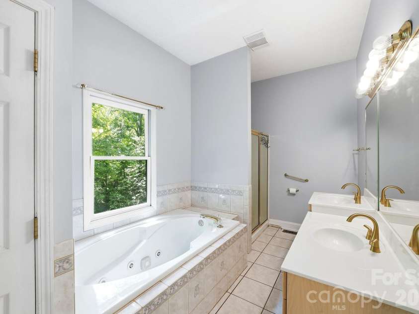 721 Canterbury Road, Kings Mountain, NC 28086.  MLS# CAR4410865, YatesRealty ID 47773. 