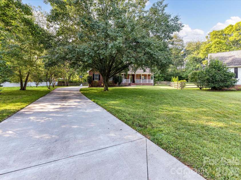 8227 Laurel Oak Court, Harrisburg, NC 28075.  MLS# CAR4410003, YatesRealty ID 47774. 