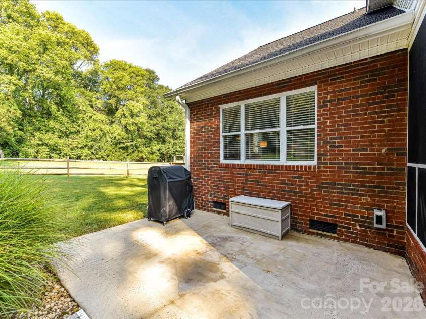 8227 Laurel Oak Court, Harrisburg, NC 28075.  MLS# CAR4410003, YatesRealty ID 47774. 