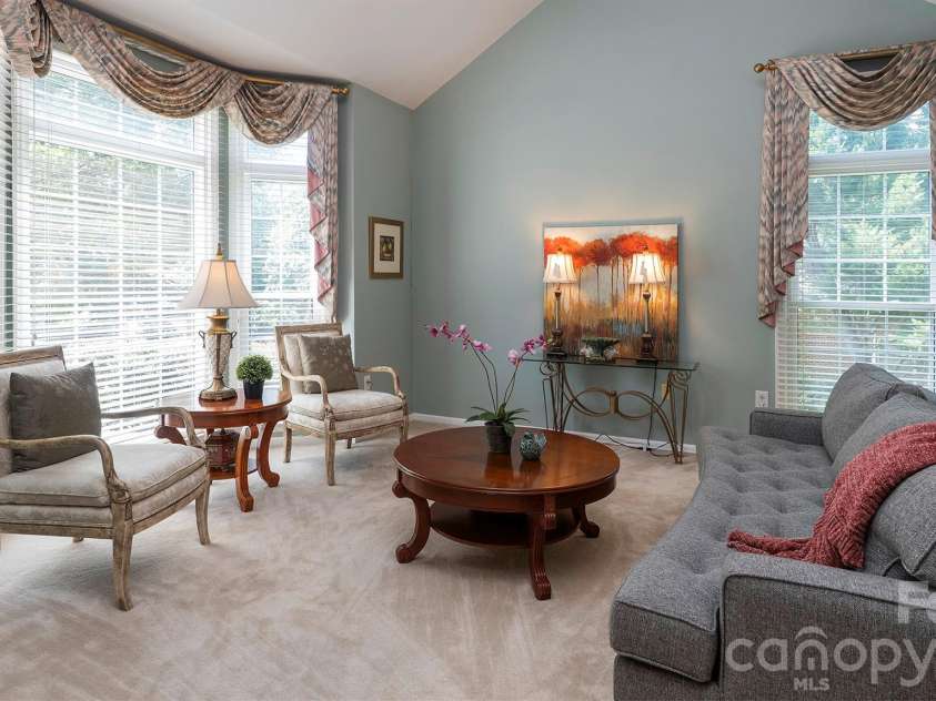 4314 Silvermere Way, Charlotte, NC 28269.  MLS# CAR4417932, YatesRealty ID 47777. Living room