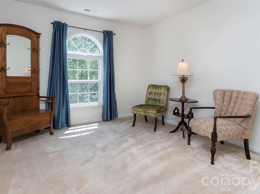 4314 Silvermere Way, Charlotte, NC 28269.  MLS# CAR4417932, YatesRealty ID 47777. Upstairs bedroom #1