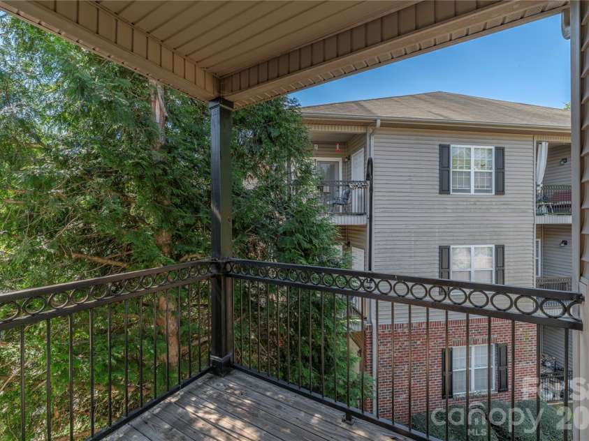 331 Appeldoorn Circle, Asheville, NC 28803.  MLS# CAR4418099, YatesRealty ID 47778. Enjoy the mountain air from your back deck!