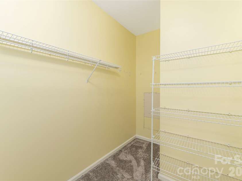 331 Appeldoorn Circle, Asheville, NC 28803.  MLS# CAR4418099, YatesRealty ID 47778. Primary walk-in closet